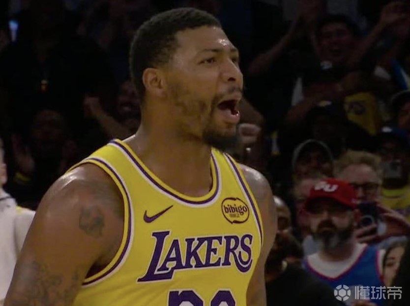 斯马特：队友们无比信任彼此，本场胜利对准备季后赛意义重大