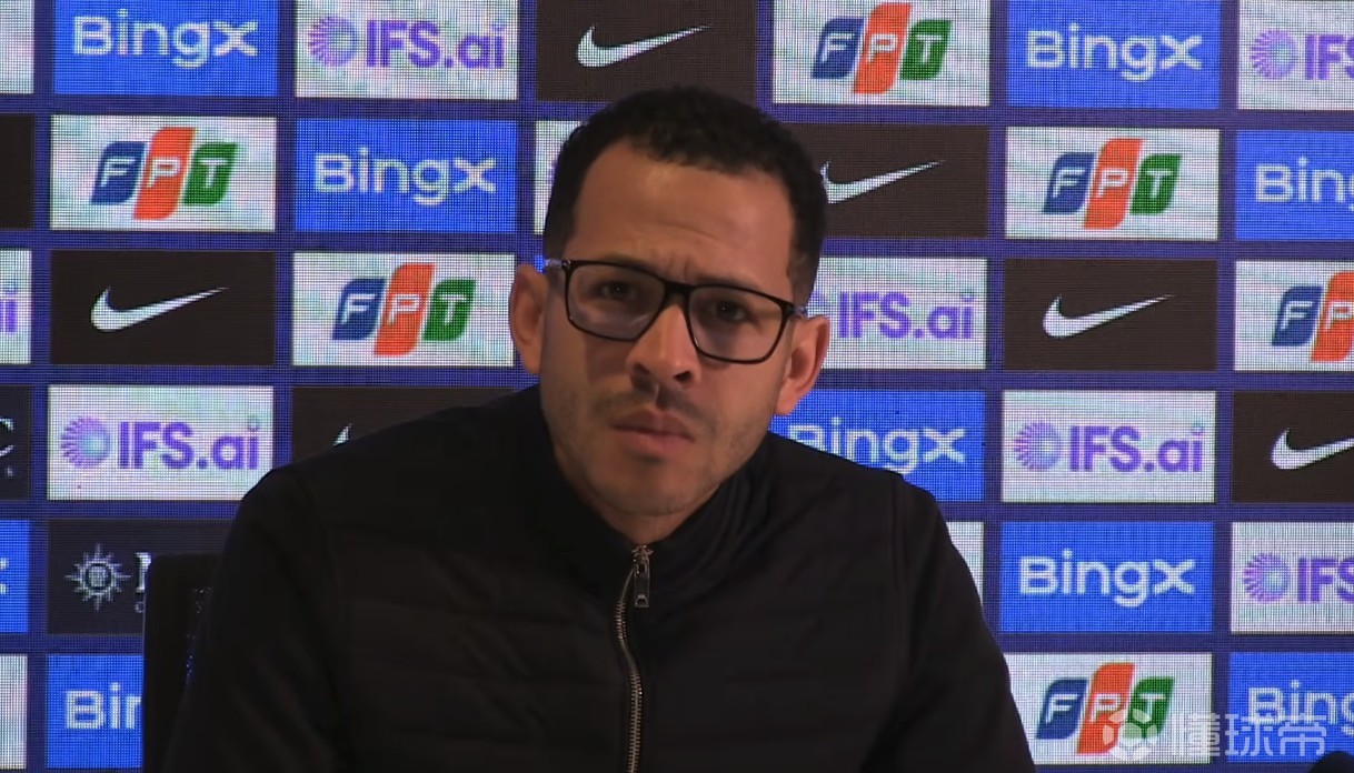 罗塞尼尔：若裁判专注于自己的工作，我们应该获得一个点球